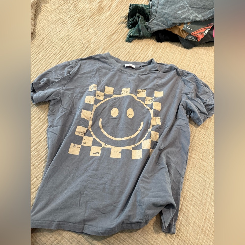 Smiley Face women’s tShirt - grey